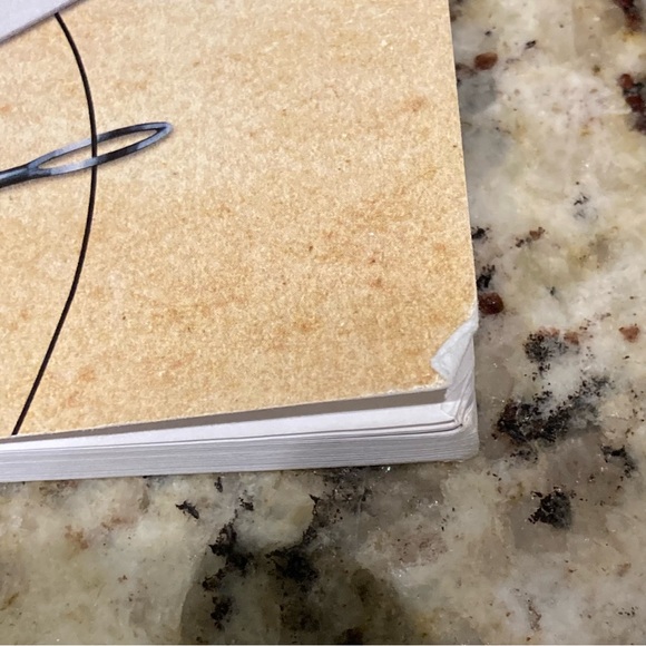 3/$20!!! REAL WOMEN HAVE CURVES/JOSEFINA LOPEZ—SOFTCOVER (PRINTED IN SPANISH) - Picture 4 of 5